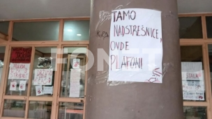 Blokada škole, direktorka ćuti